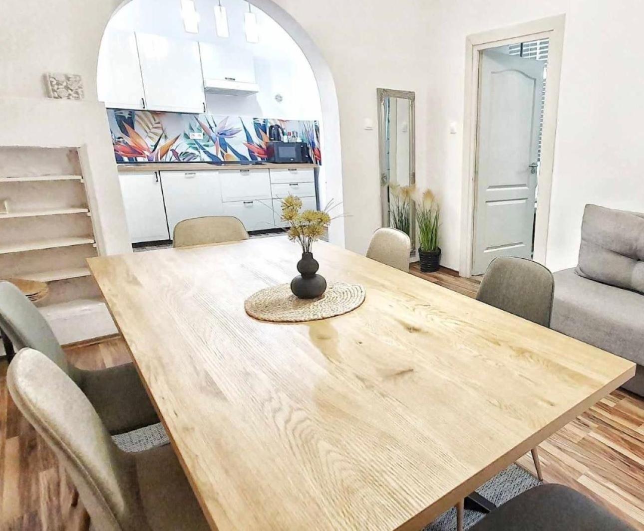 Dora Holiday House & Apartments Keszthely Εξωτερικό φωτογραφία