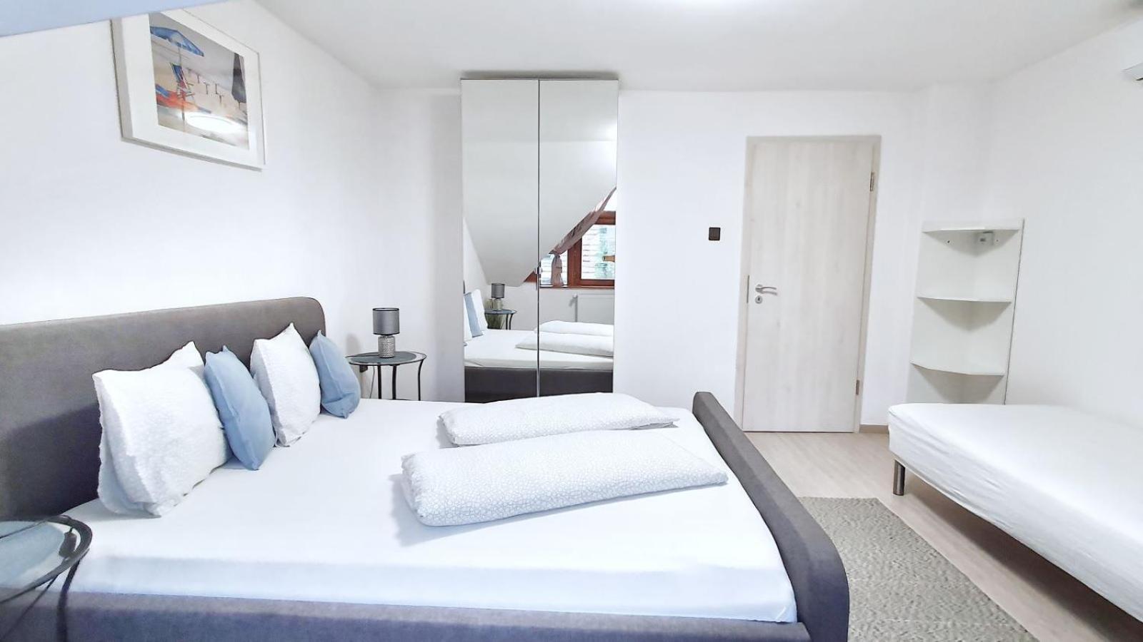 Dora Holiday House & Apartments Keszthely Εξωτερικό φωτογραφία