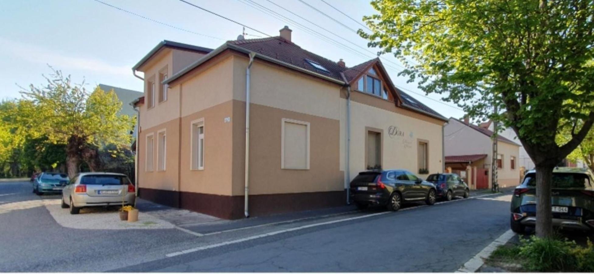 Dora Holiday House & Apartments Keszthely Εξωτερικό φωτογραφία