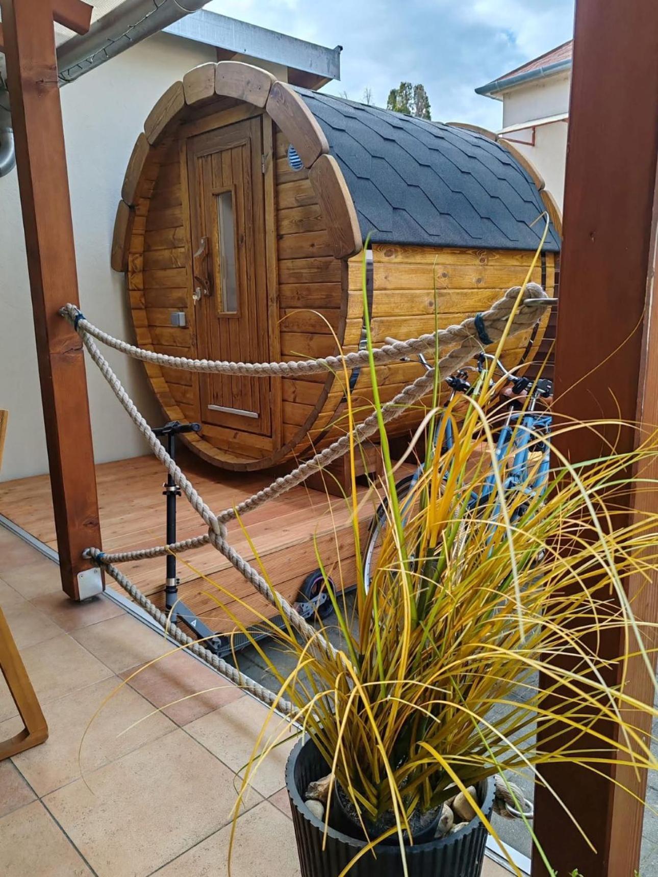 Dora Holiday House & Apartments Keszthely Εξωτερικό φωτογραφία