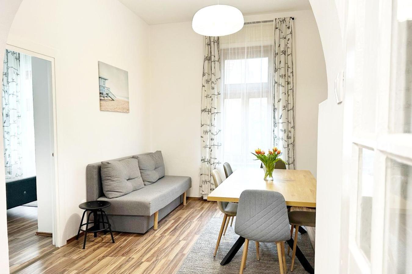 Dora Holiday House & Apartments Keszthely Εξωτερικό φωτογραφία