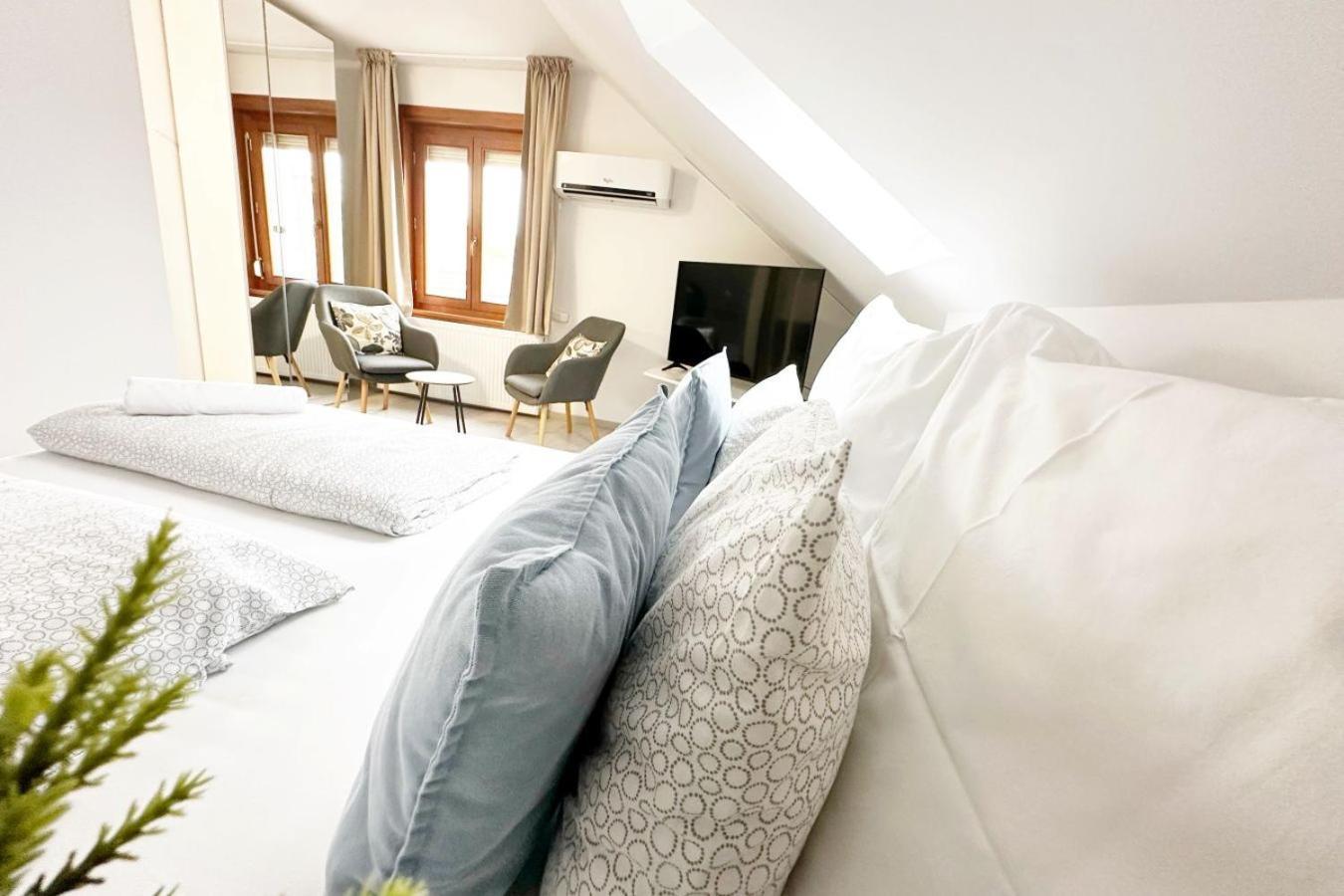 Dora Holiday House & Apartments Keszthely Εξωτερικό φωτογραφία