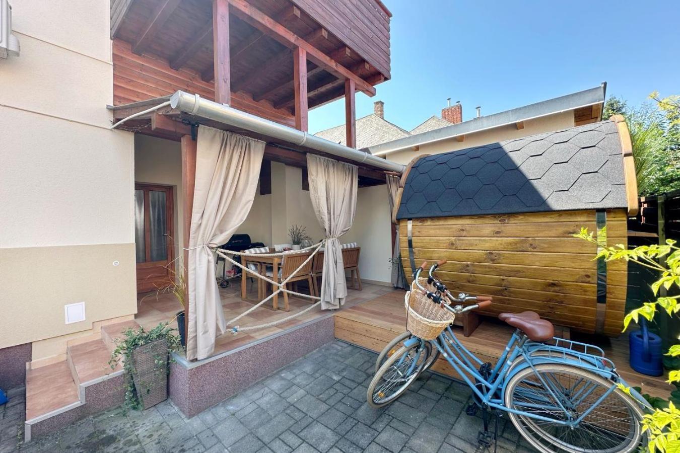 Dora Holiday House & Apartments Keszthely Εξωτερικό φωτογραφία